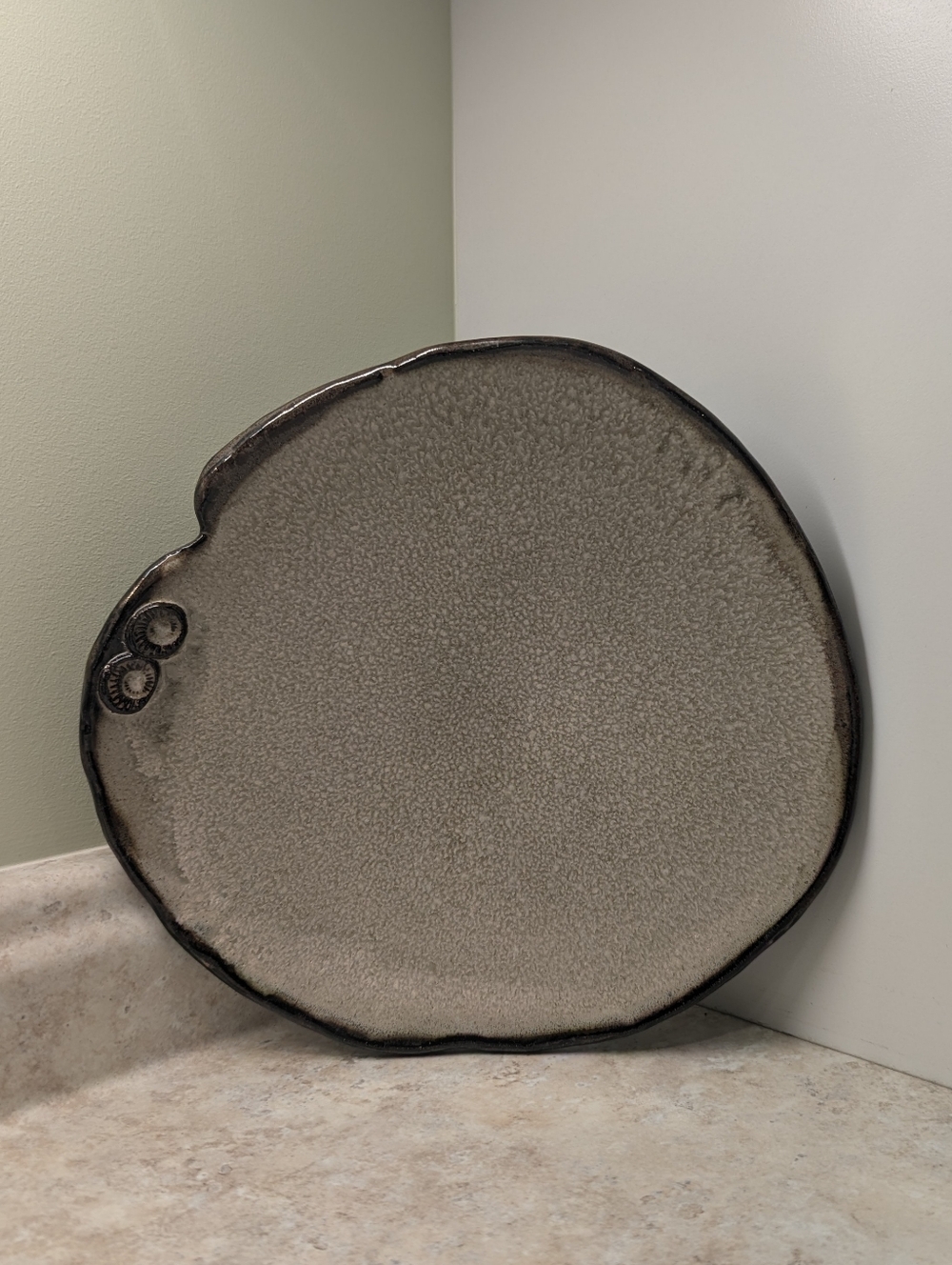 🌎 Earthborn 🌎 Round Footed Dinner Plate